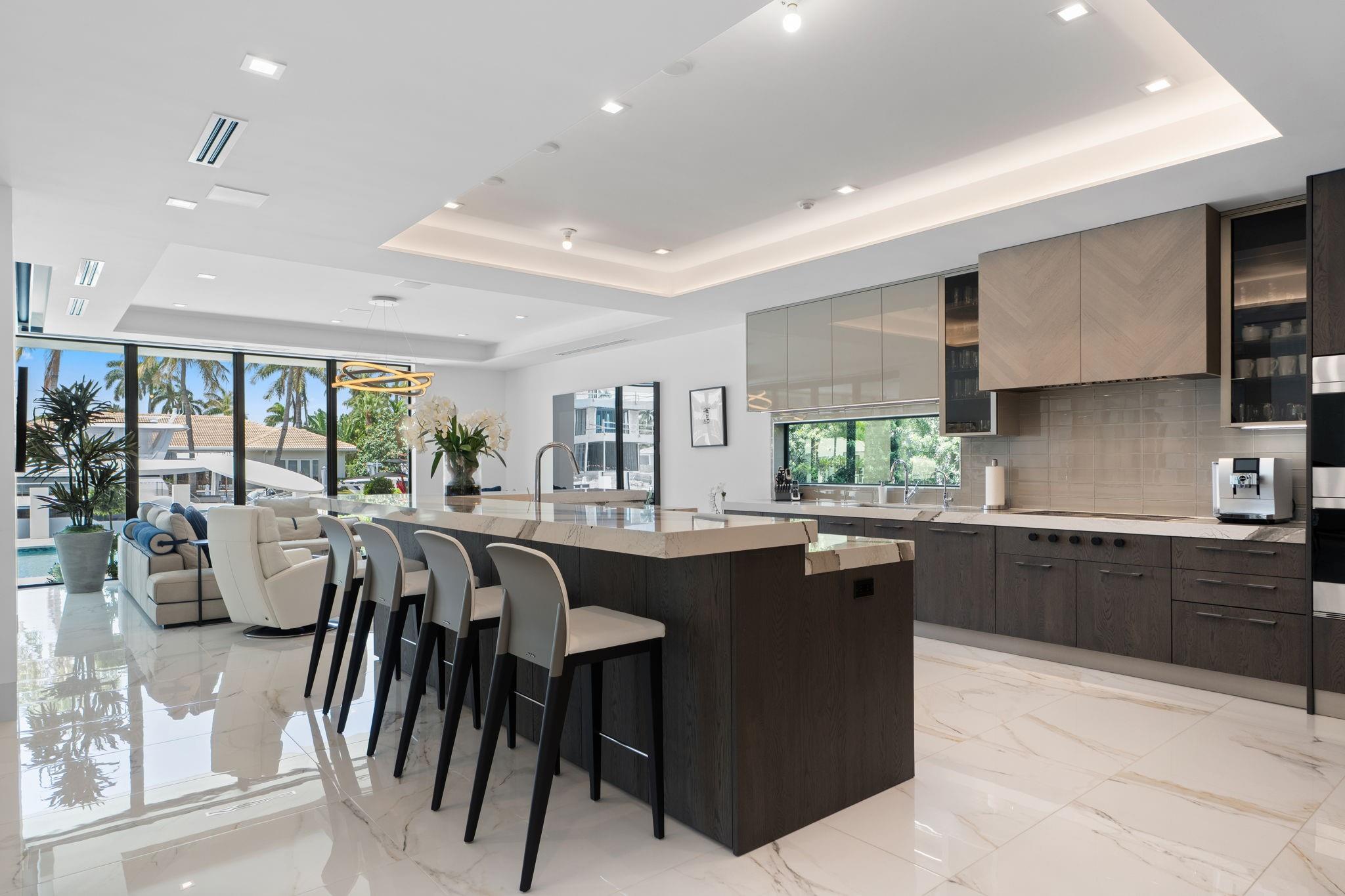 Lucille Island 37-19 B - Residential