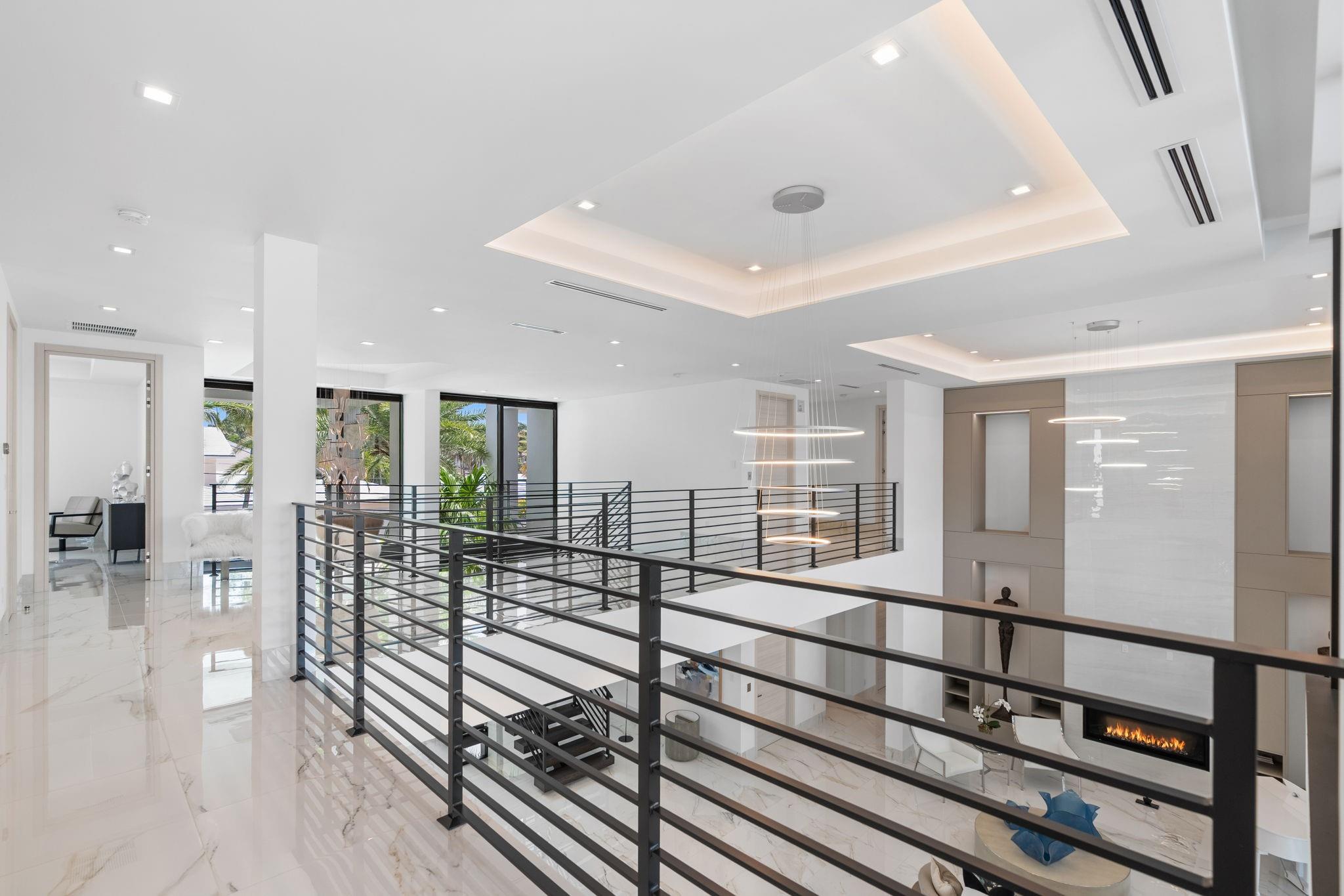 Lucille Island 37-19 B - Residential