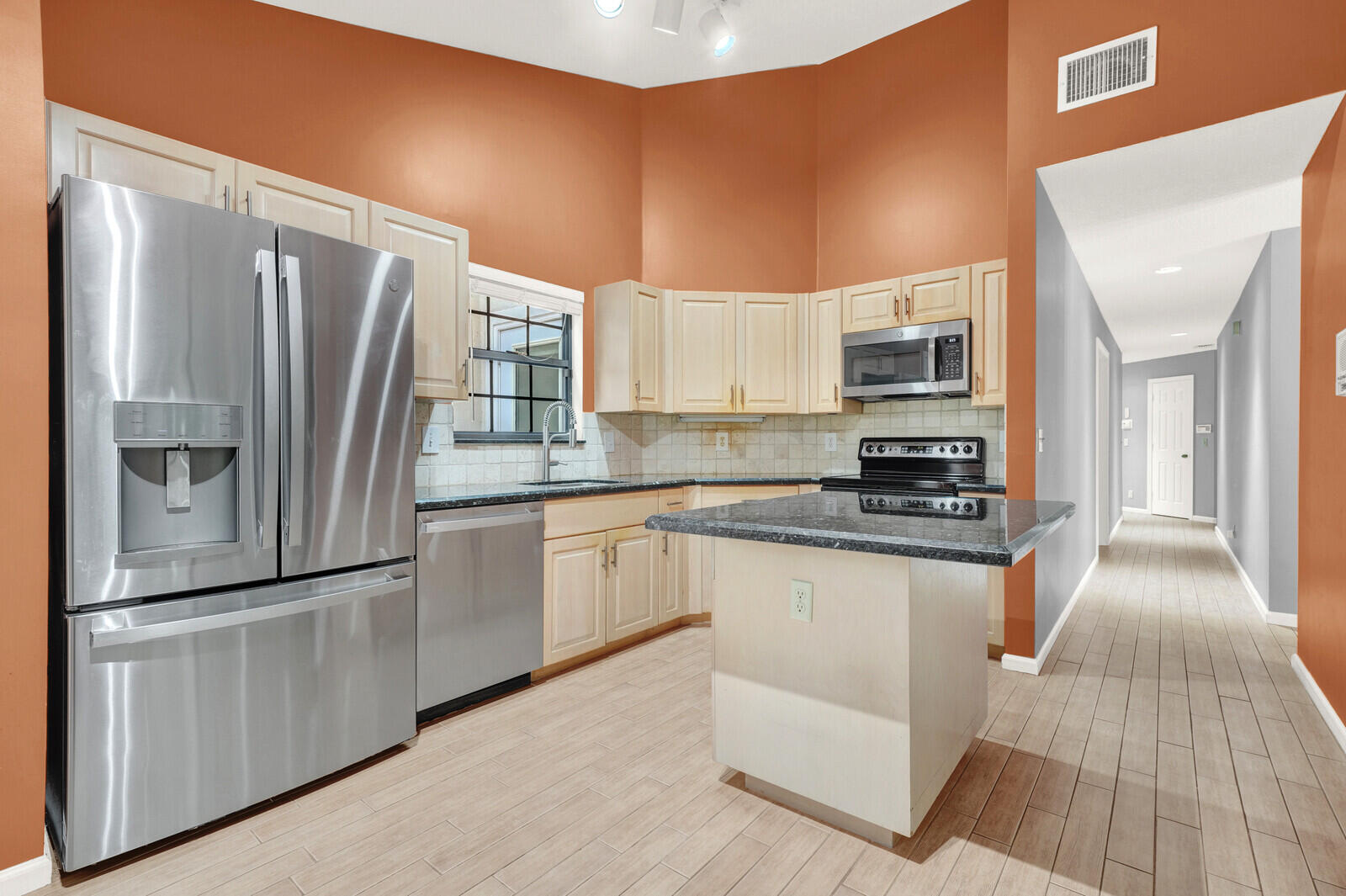 OAK HARBOUR 4 - Residential