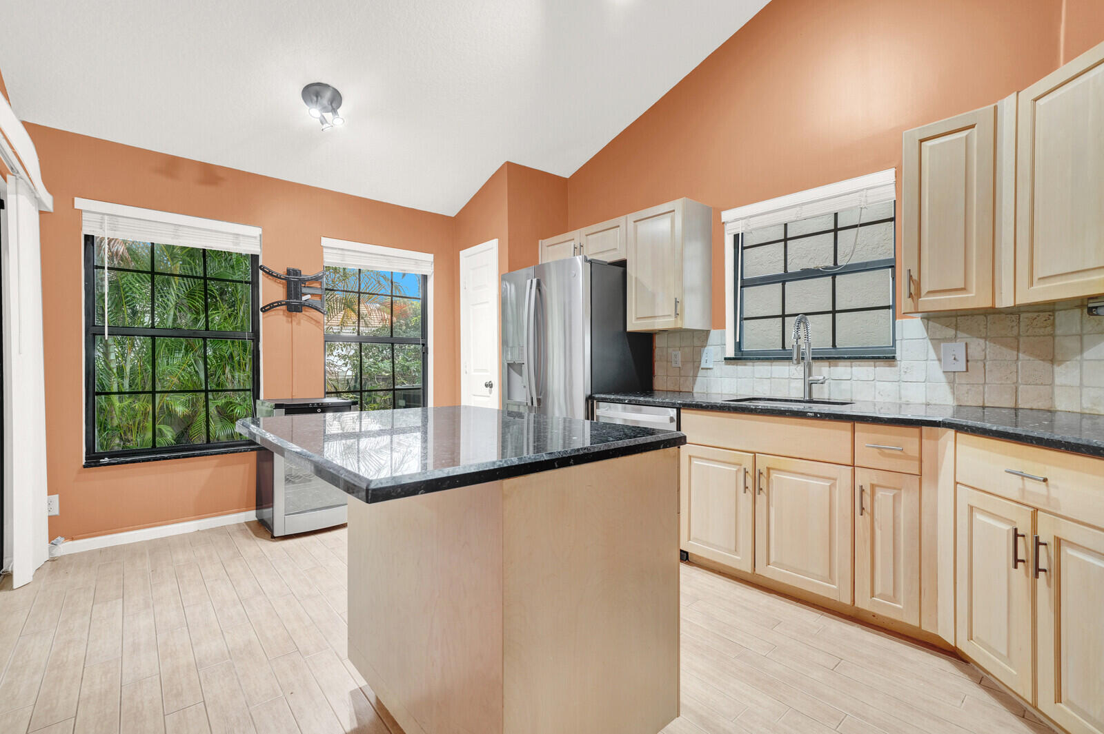 OAK HARBOUR 4 - Residential