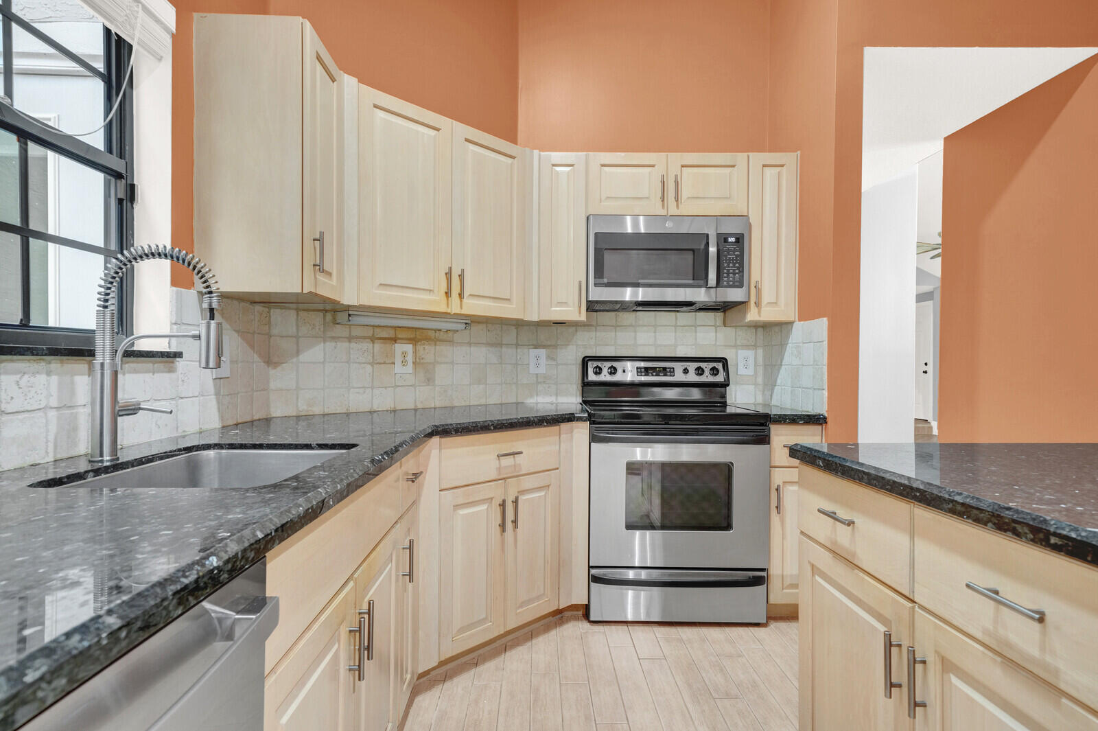 OAK HARBOUR 4 - Residential