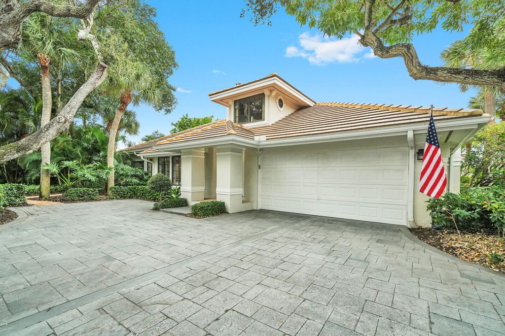 Photo of 444 Coral Cove Drive, Juno Beach, FL 33408 (MLS # R11155259)