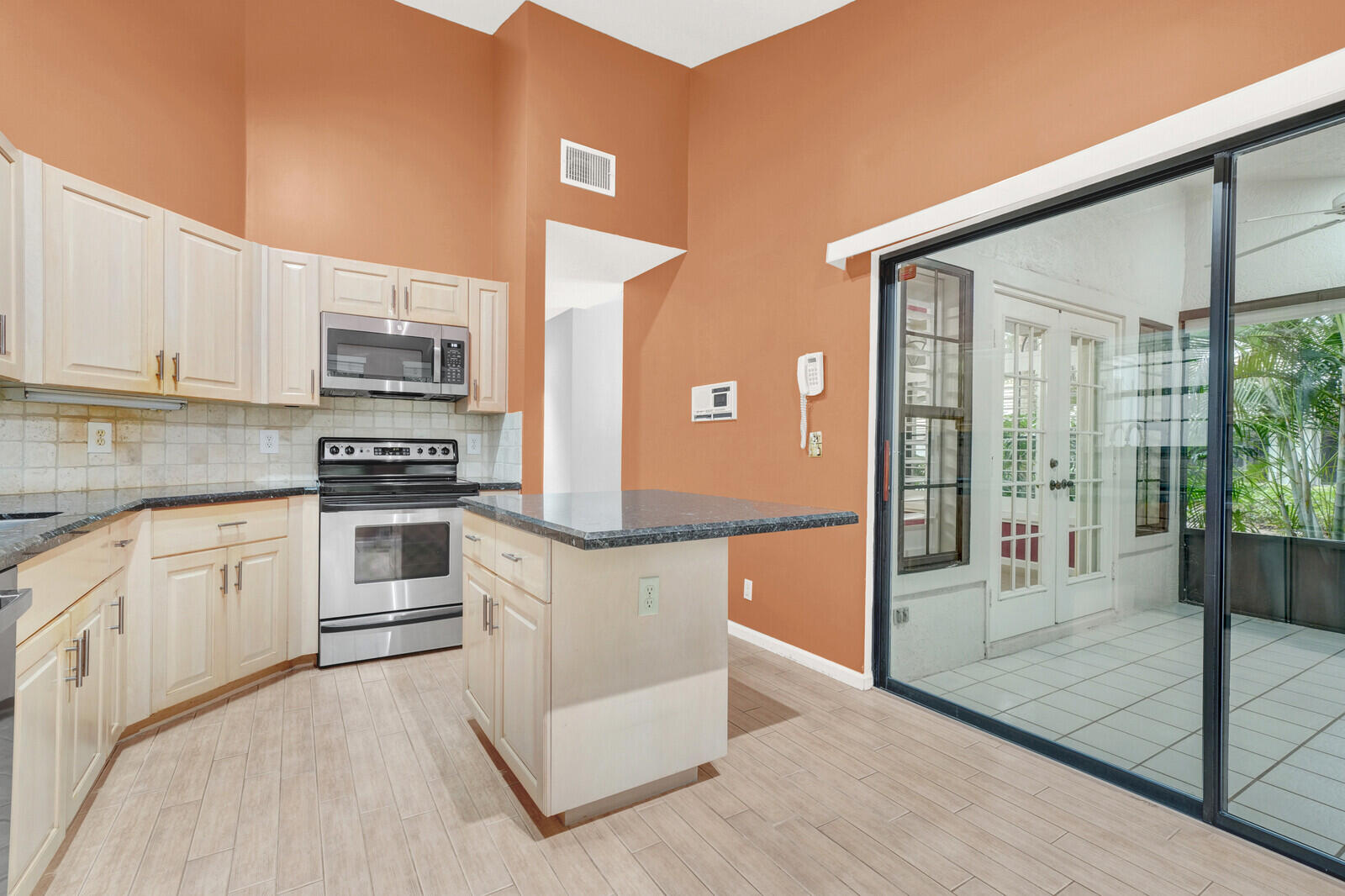 OAK HARBOUR 4 - Residential