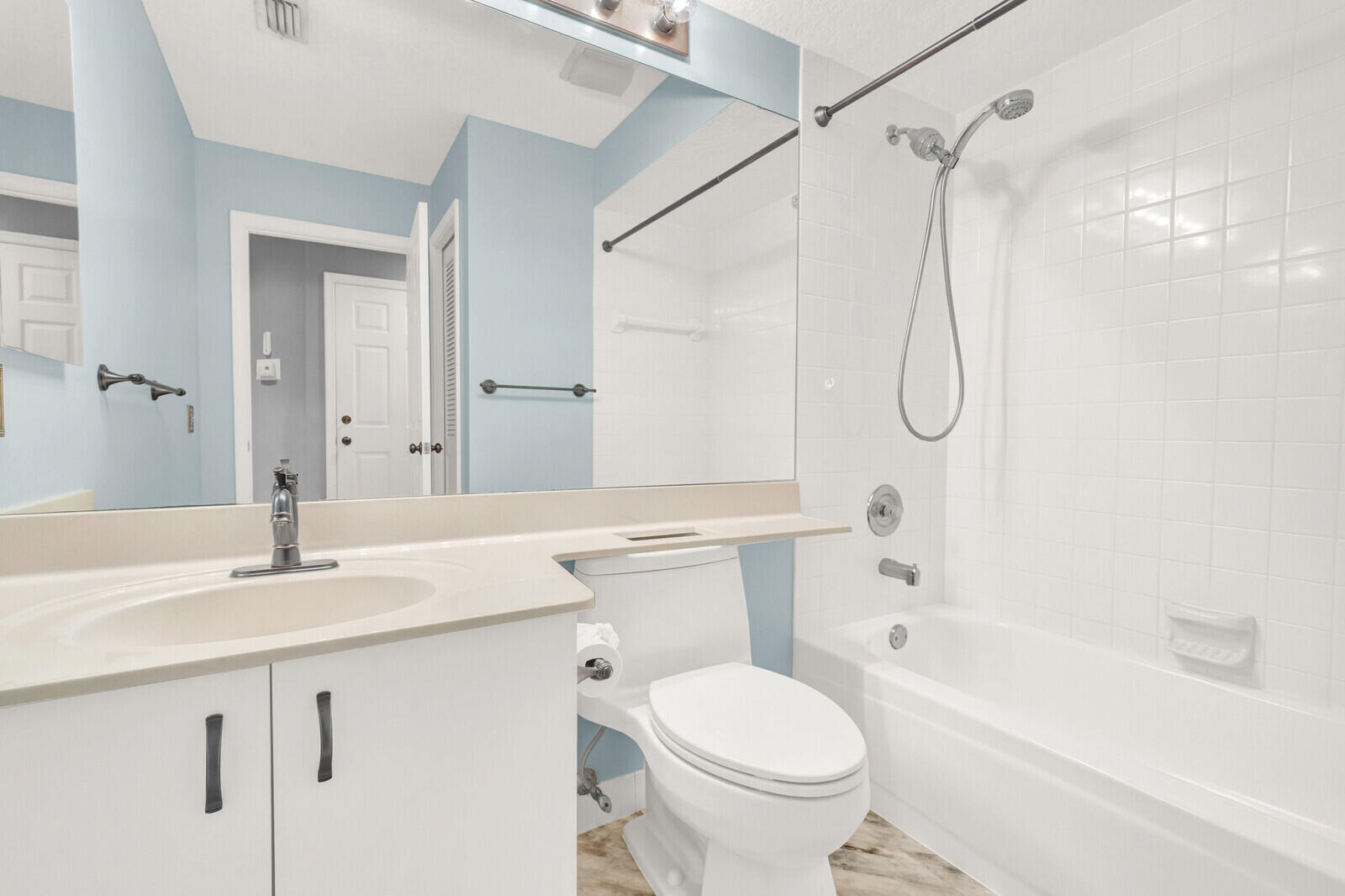 OAK HARBOUR 4 - Residential