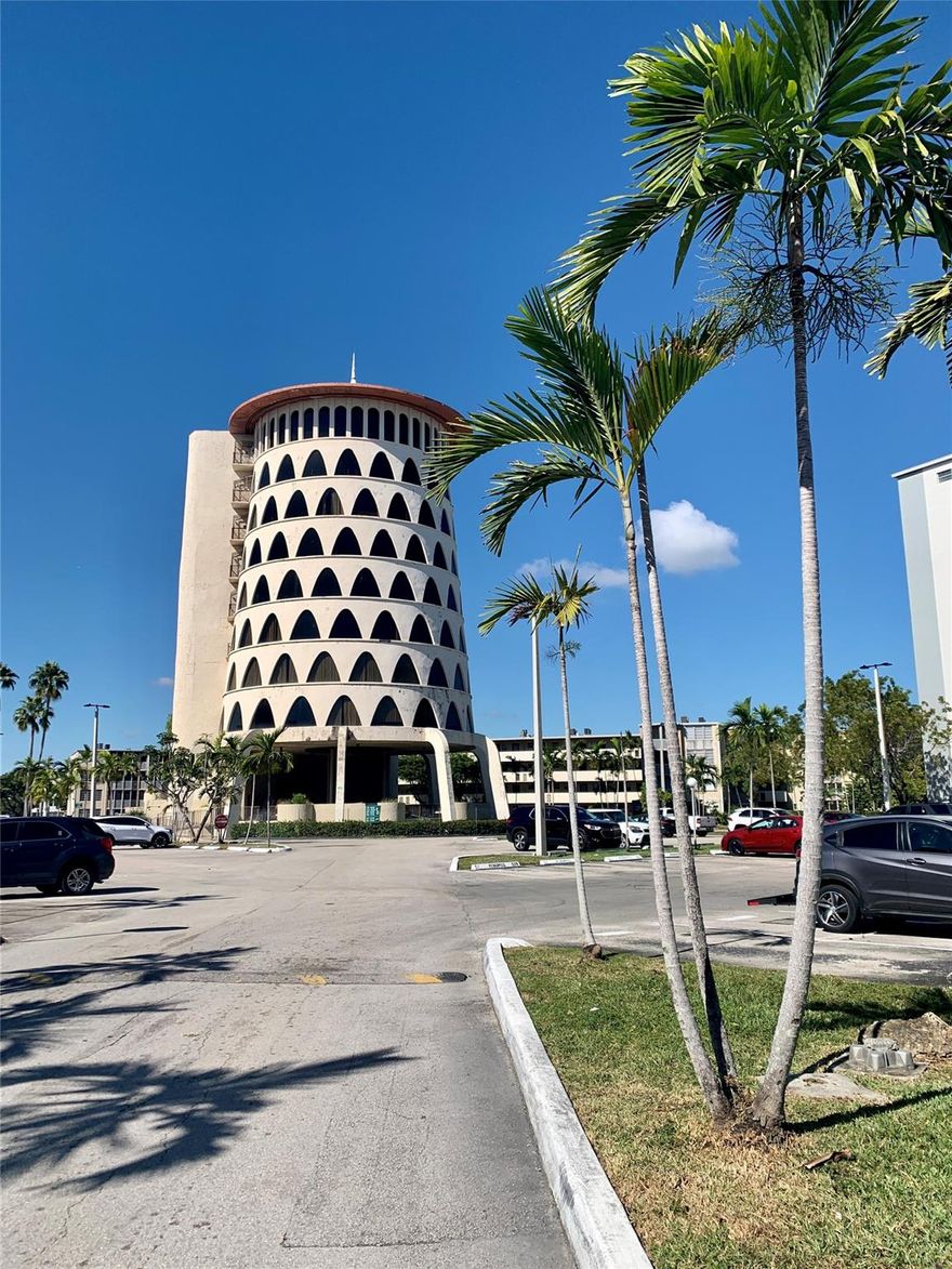 Lovely, substantially updated 1 bedroom (split into 2 rooms), 1.5 bath apartment with a balcony overlooking a lake. Secure man-gated community in a super-convenient location close to Publix, Aventura stores and dining, I-95, Gulfstream Park, and only 15 min drive to the beach.