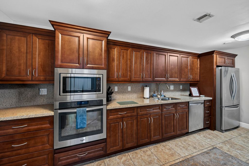 Photo of 300 NE 19th Court #104n, Wilton Manors, FL 33305 (MLS # B26006514)