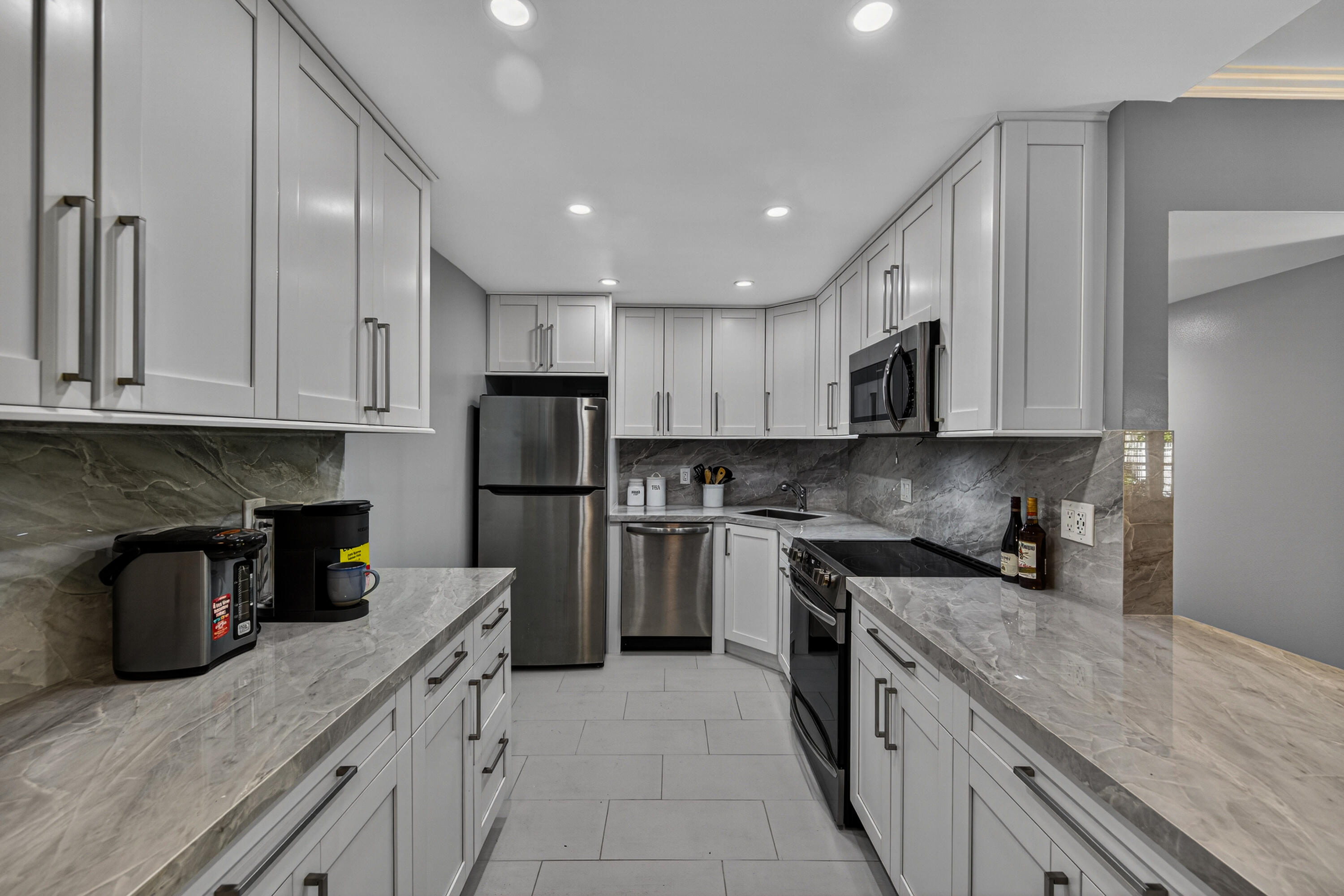 300 NE 19th Court 104n