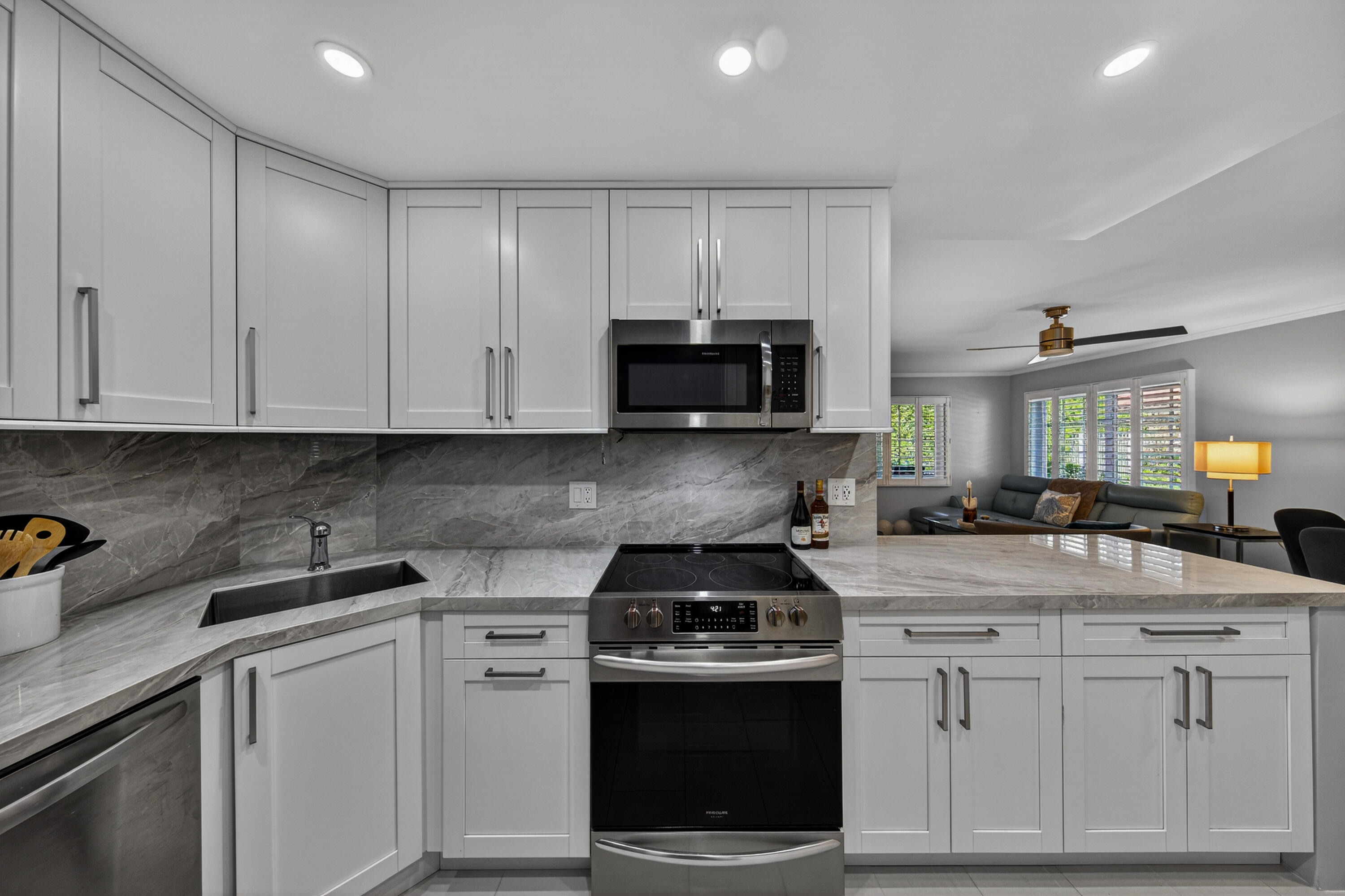 300 NE 19th Court 104n