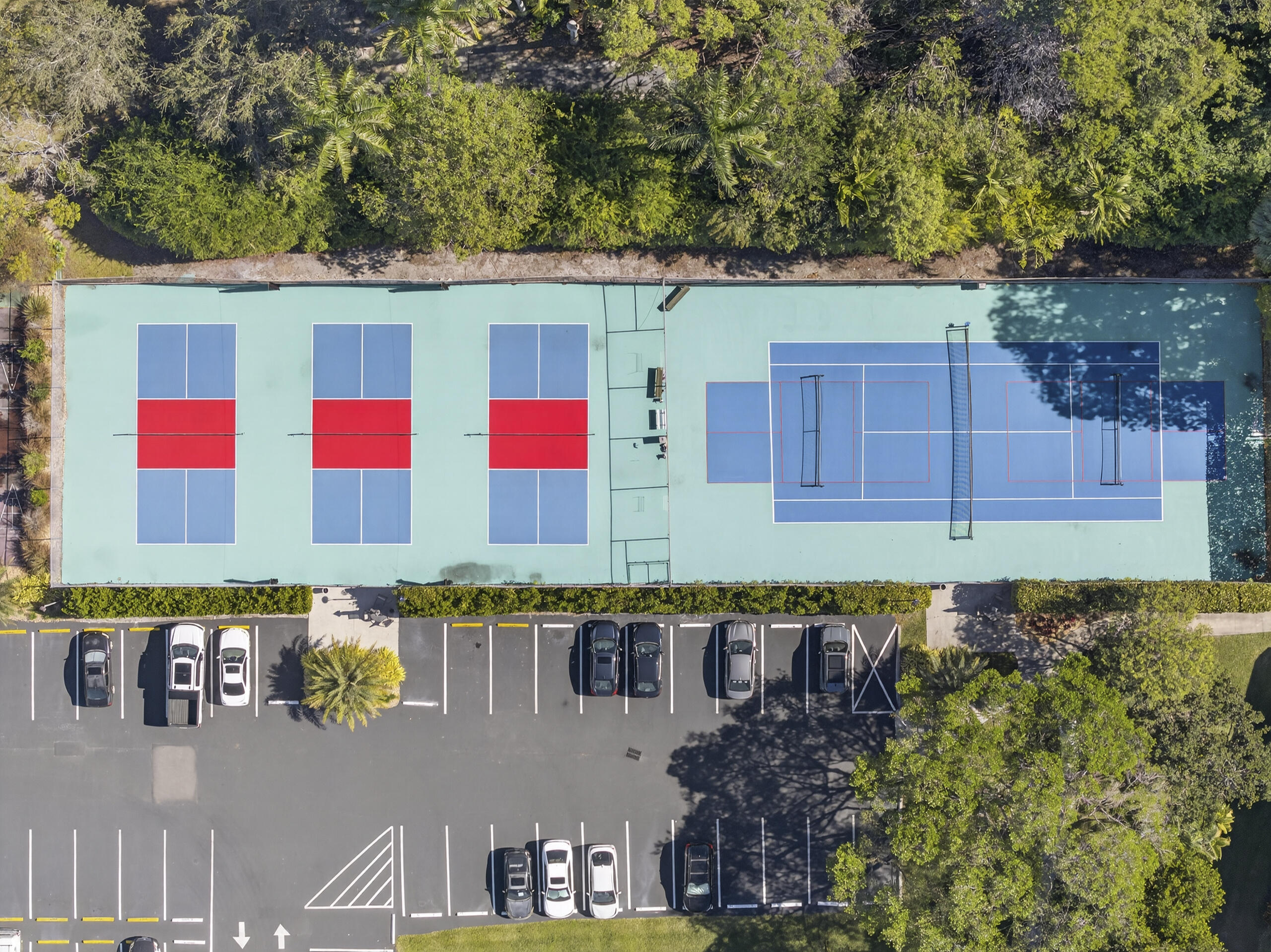 MANOR GROVE VILLAGE FOUR CONDO - Residential