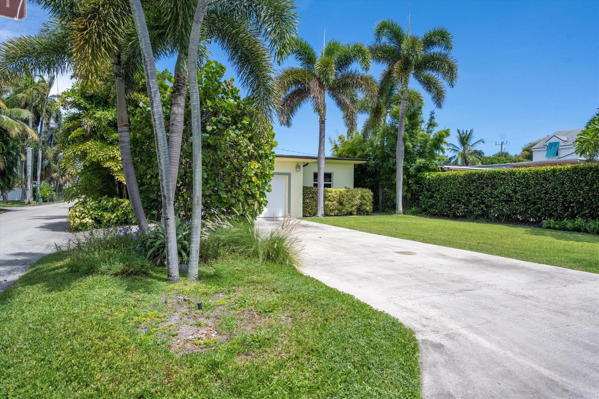 LAKE WORTH TOWN OF - Residential