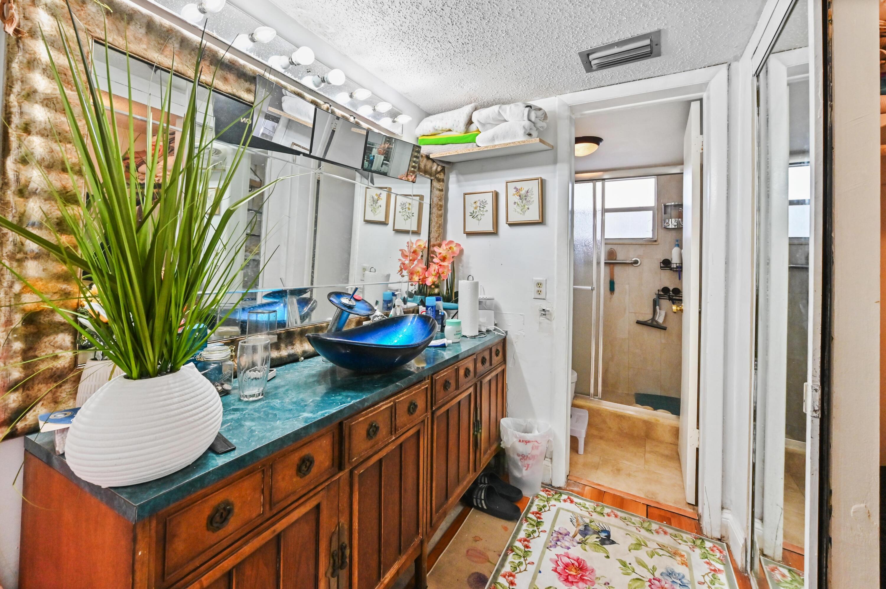 Topaz South Condominiums - Residential