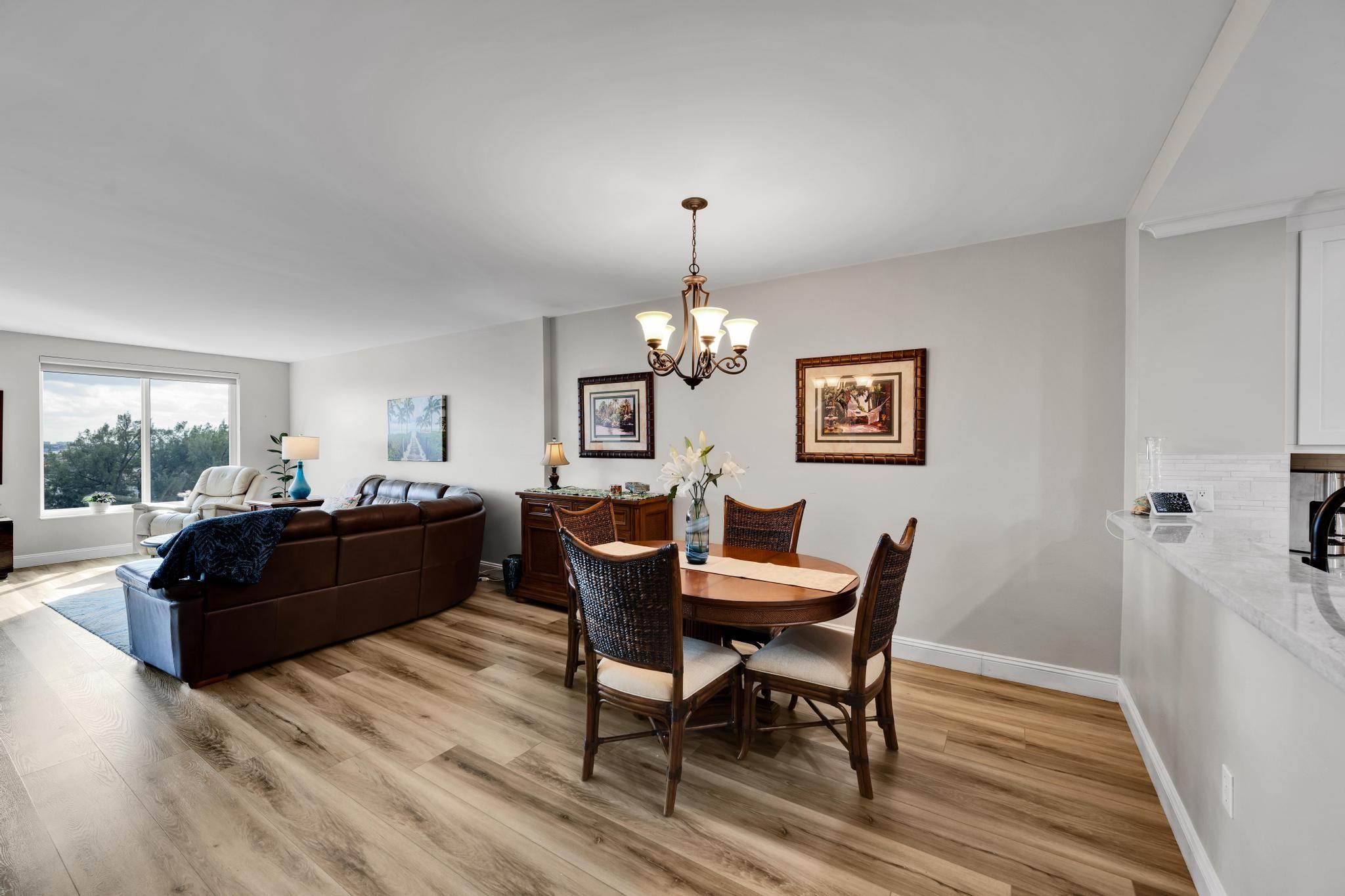 2880 NE 14th Street Cswy 608