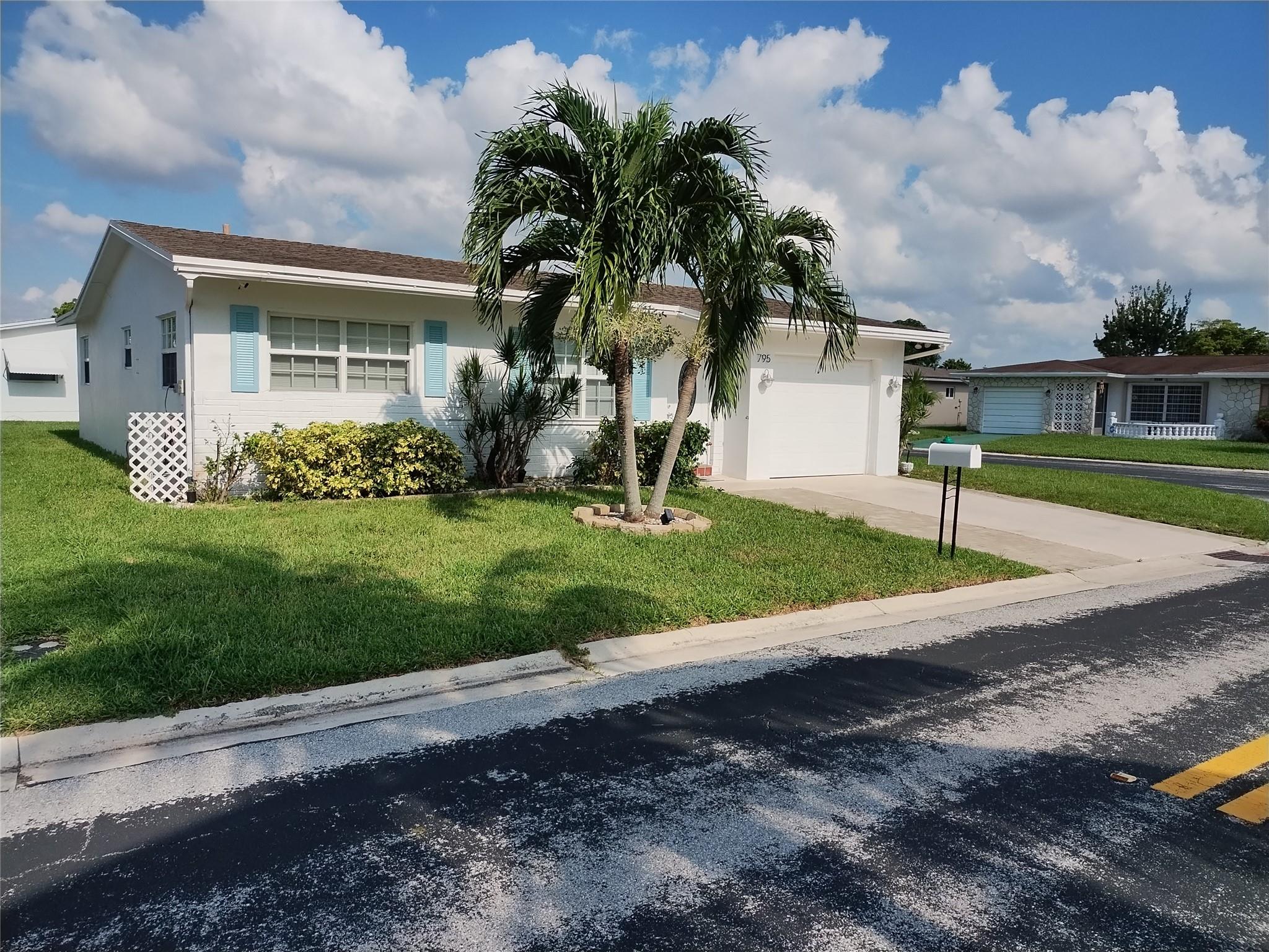 Paradise Gardens Sec 4 76 - Residential