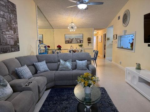 4550 Biddeford Avenue 42 West Palm Beach FL 33417