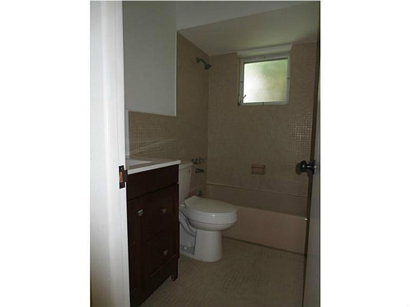 Oakland Park 2nd addition - Residential Lease