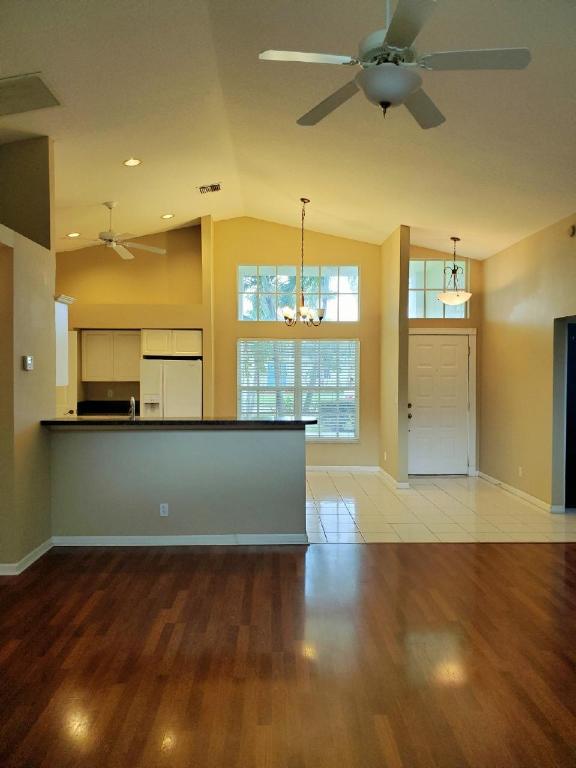 NORTH PALM BEACH HEIGHTS - Residential Lease