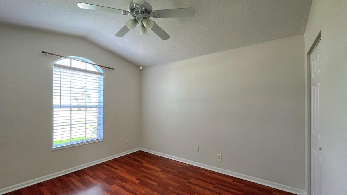 NORTH PALM BEACH HEIGHTS - Residential Lease