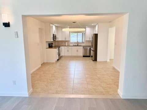 Tiny photo for 617 SE 8th Avenue, Deerfield Beach, FL 33441 (MLS # B26090047)