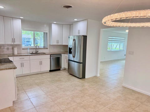Tiny photo for 617 SE 8th Avenue, Deerfield Beach, FL 33441 (MLS # B26090047)