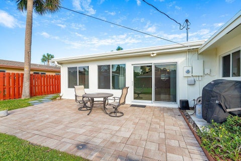Tiny photo for 617 SE 8th Avenue, Deerfield Beach, FL 33441 (MLS # B26090047)