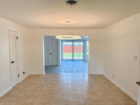 Tiny photo for 617 SE 8th Avenue, Deerfield Beach, FL 33441 (MLS # B26090047)