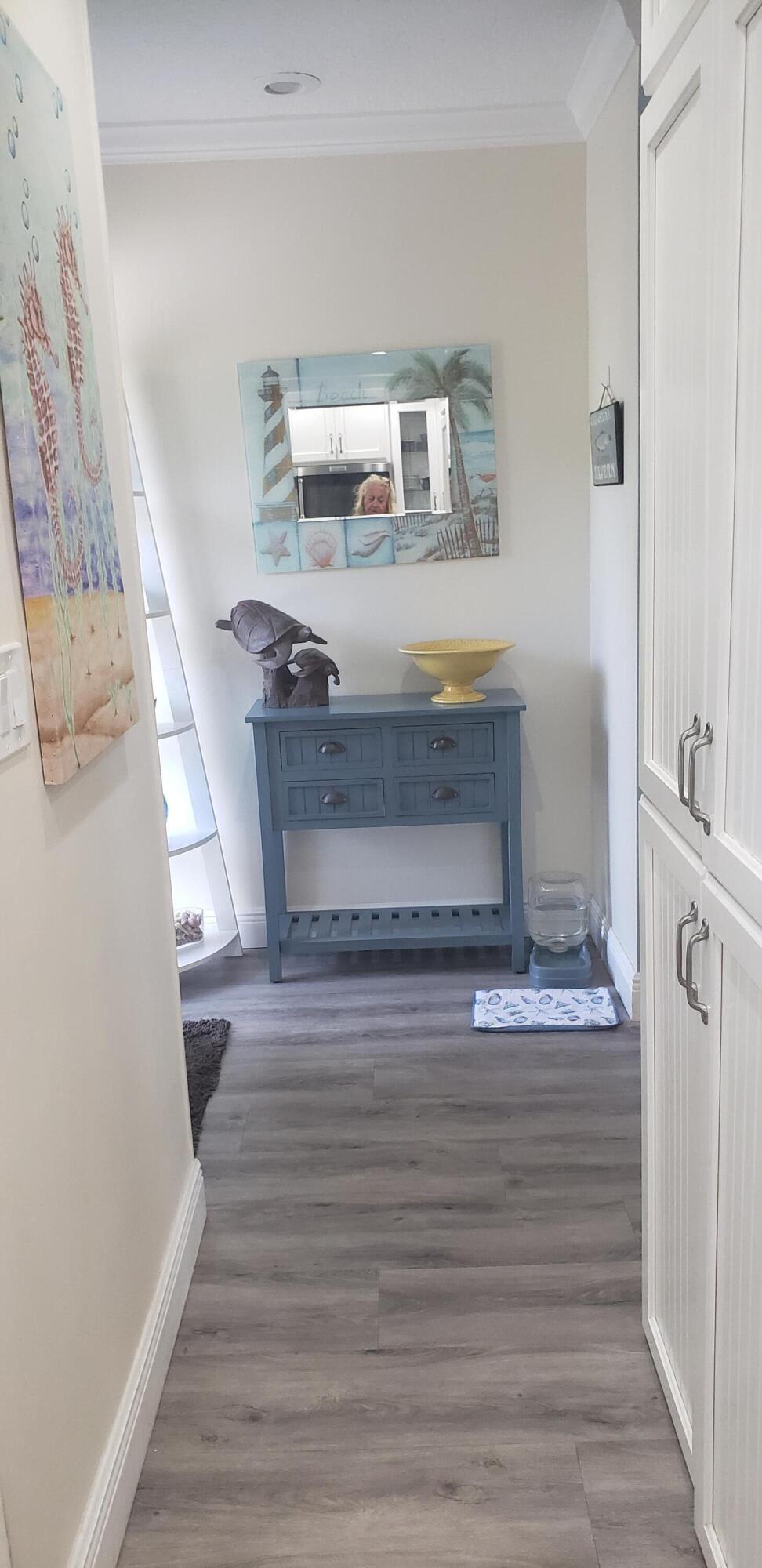 HUTCHINSON HOUSE WEST - Residential Lease