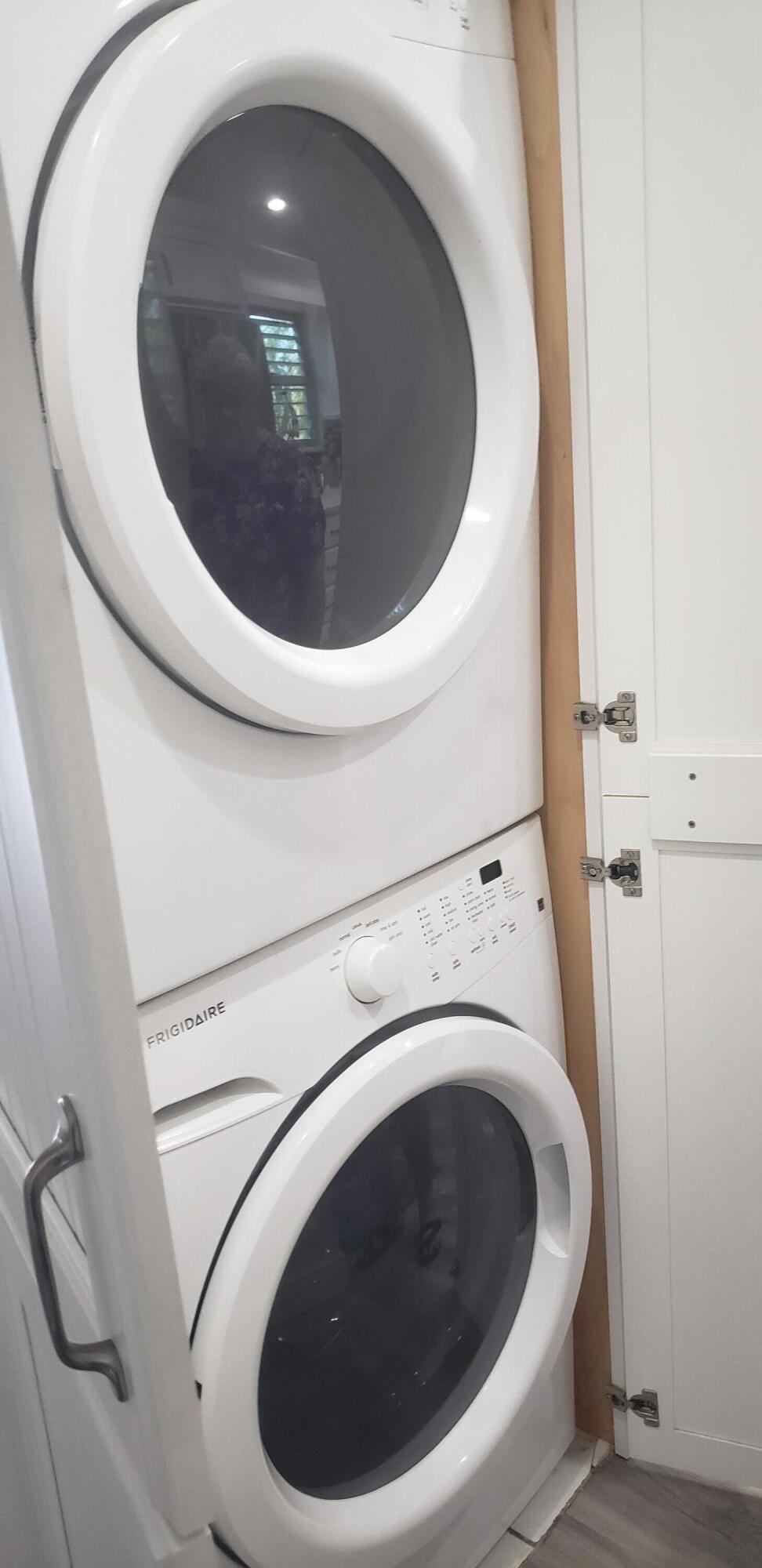 HUTCHINSON HOUSE WEST - Residential Lease