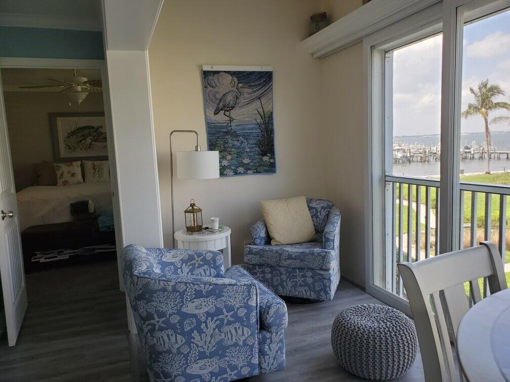 HUTCHINSON HOUSE WEST - Residential Lease