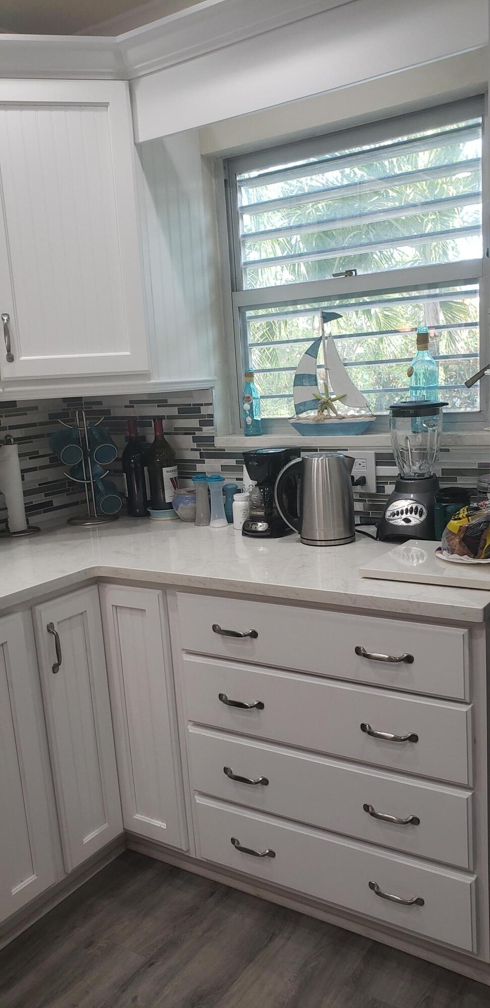 HUTCHINSON HOUSE WEST - Residential Lease