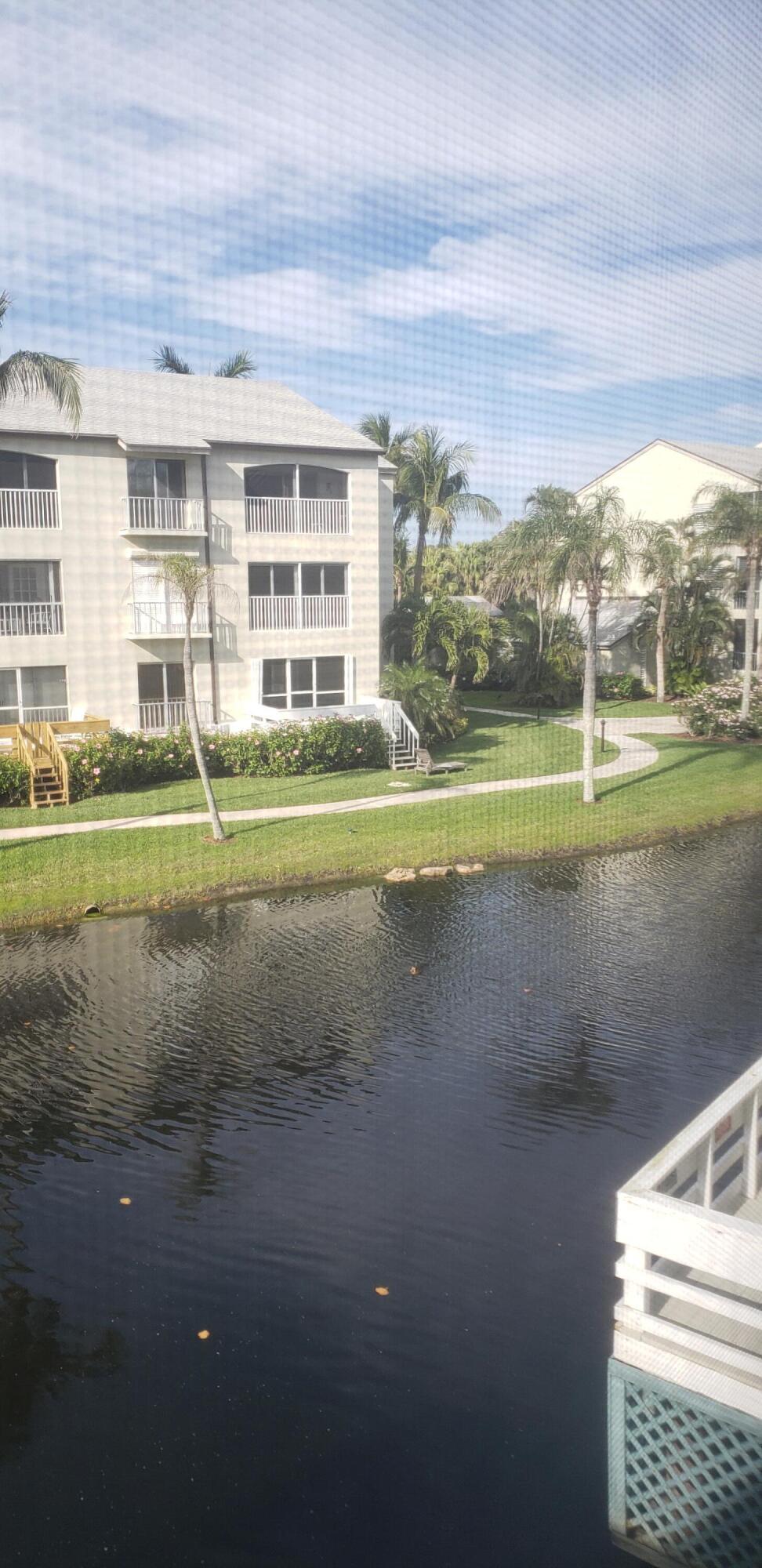 HUTCHINSON HOUSE WEST - Residential Lease