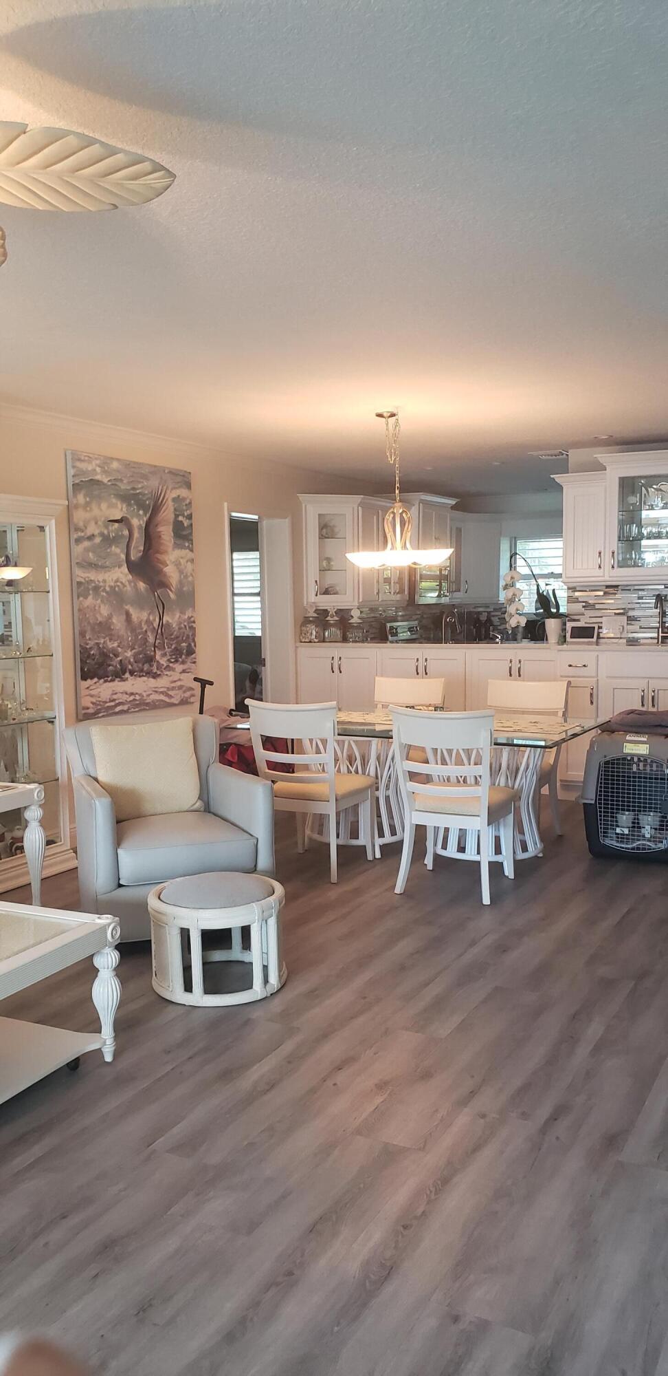 HUTCHINSON HOUSE WEST - Residential Lease