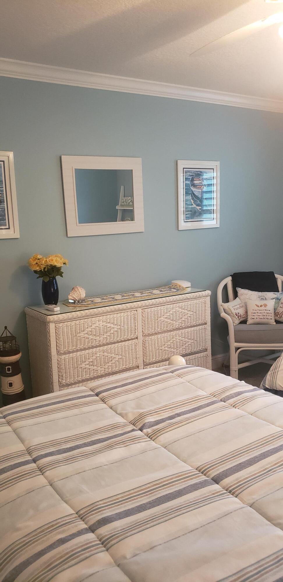 HUTCHINSON HOUSE WEST - Residential Lease