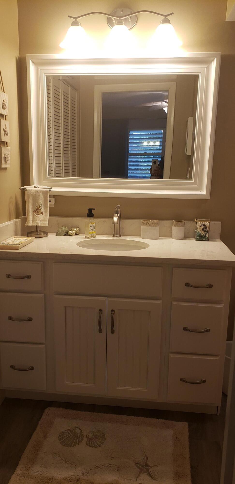 HUTCHINSON HOUSE WEST - Residential Lease