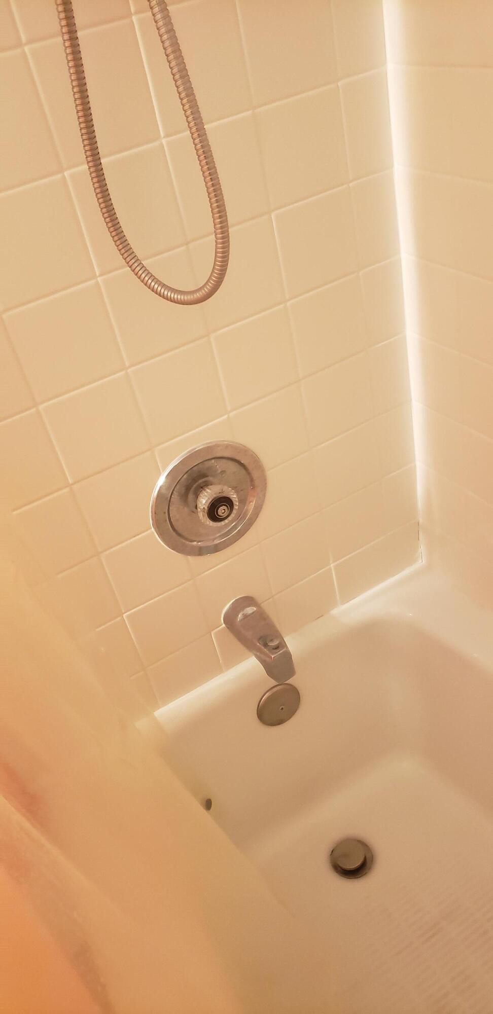 HUTCHINSON HOUSE WEST - Residential Lease