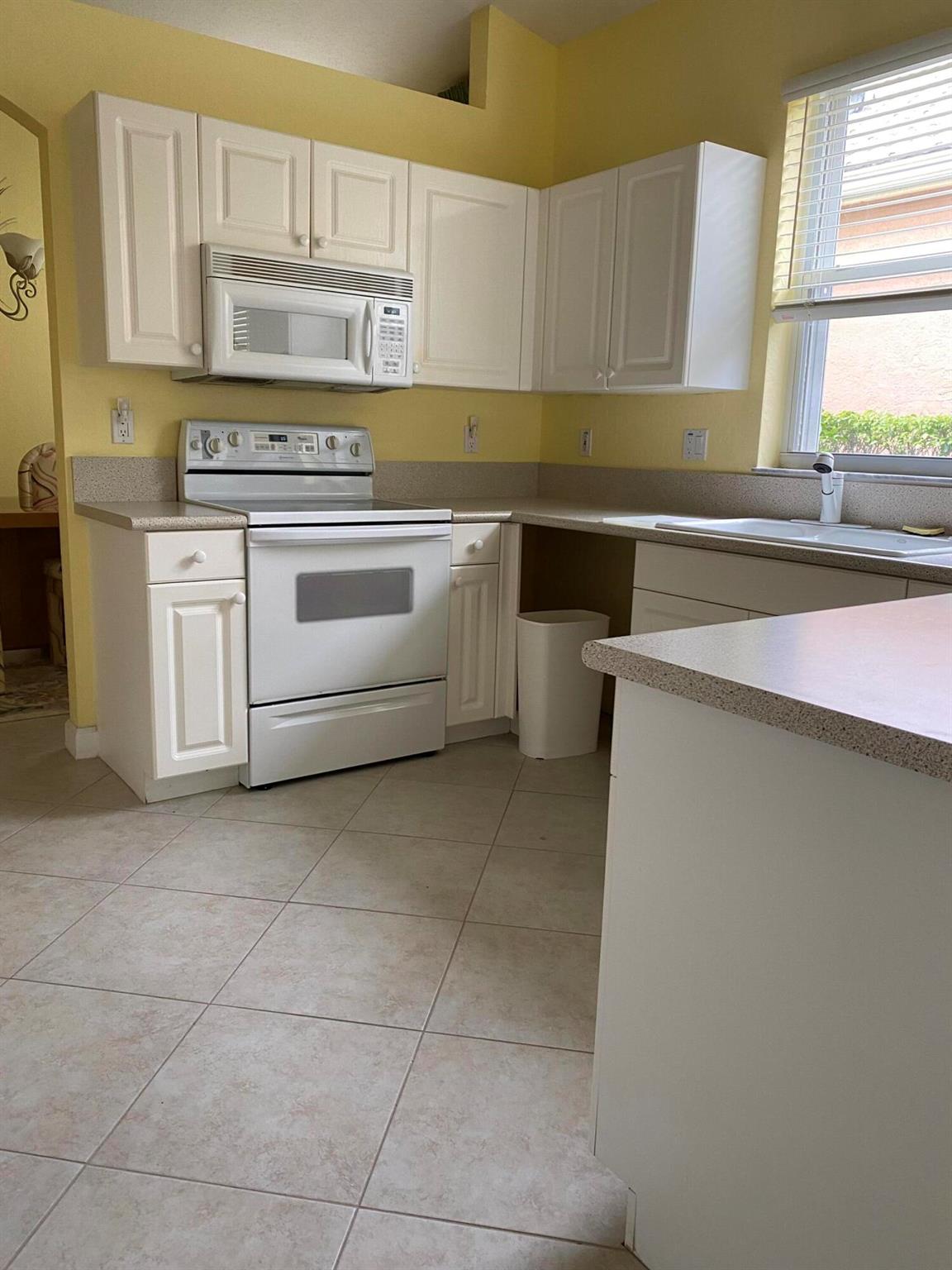 ROSSMOOR LAKES - Residential