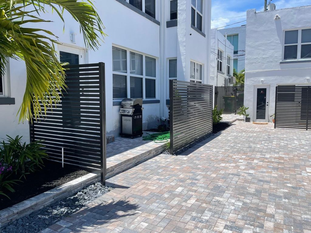 Photo of 1501 SE 2nd Court #9, Fort Lauderdale, FL 33301 (MLS # F10517036)