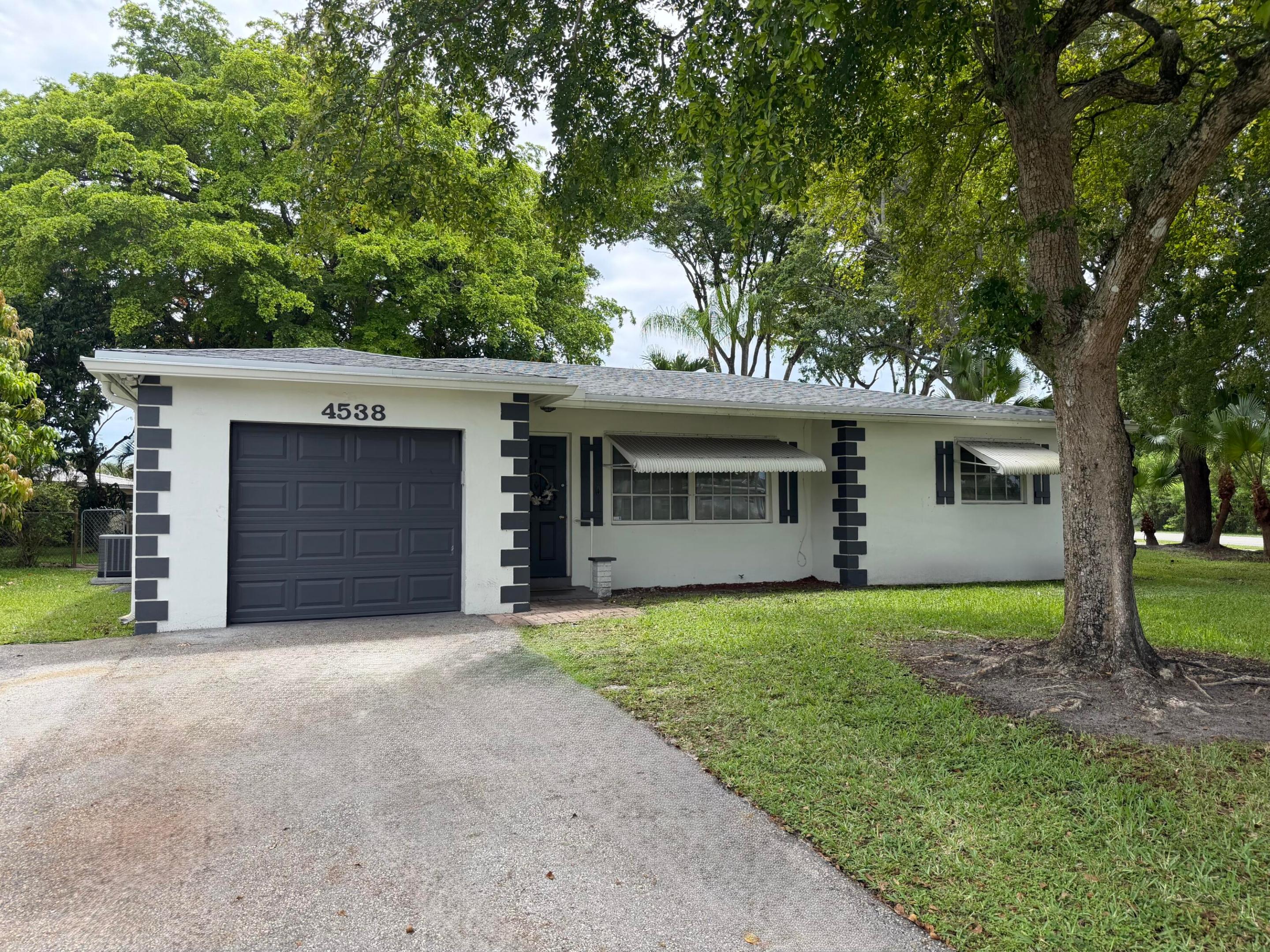 HOLIDAY CITY AT BOCA RATON SEC 3 - Residential Lease