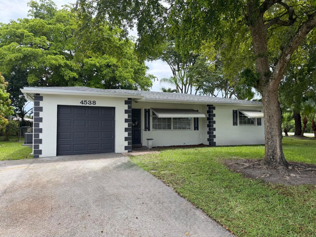 Photo of 4538 Albedo Street, Boca Raton, FL 33428 (MLS # B26034767)