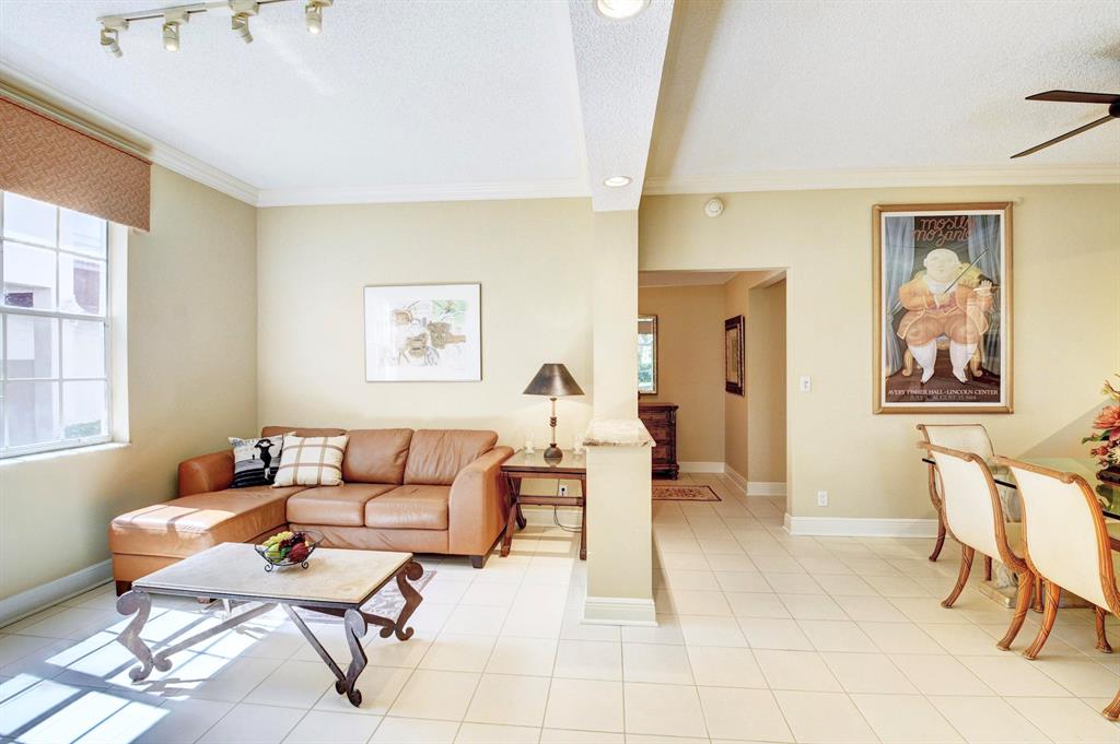 CATALINA / POLO CLUB - Residential