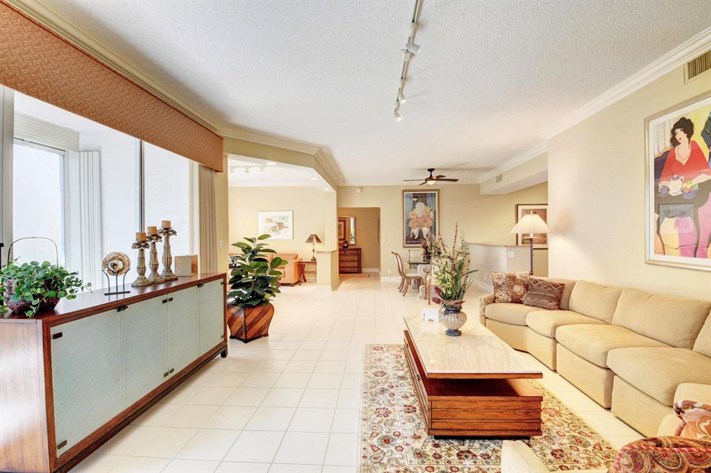 CATALINA / POLO CLUB - Residential