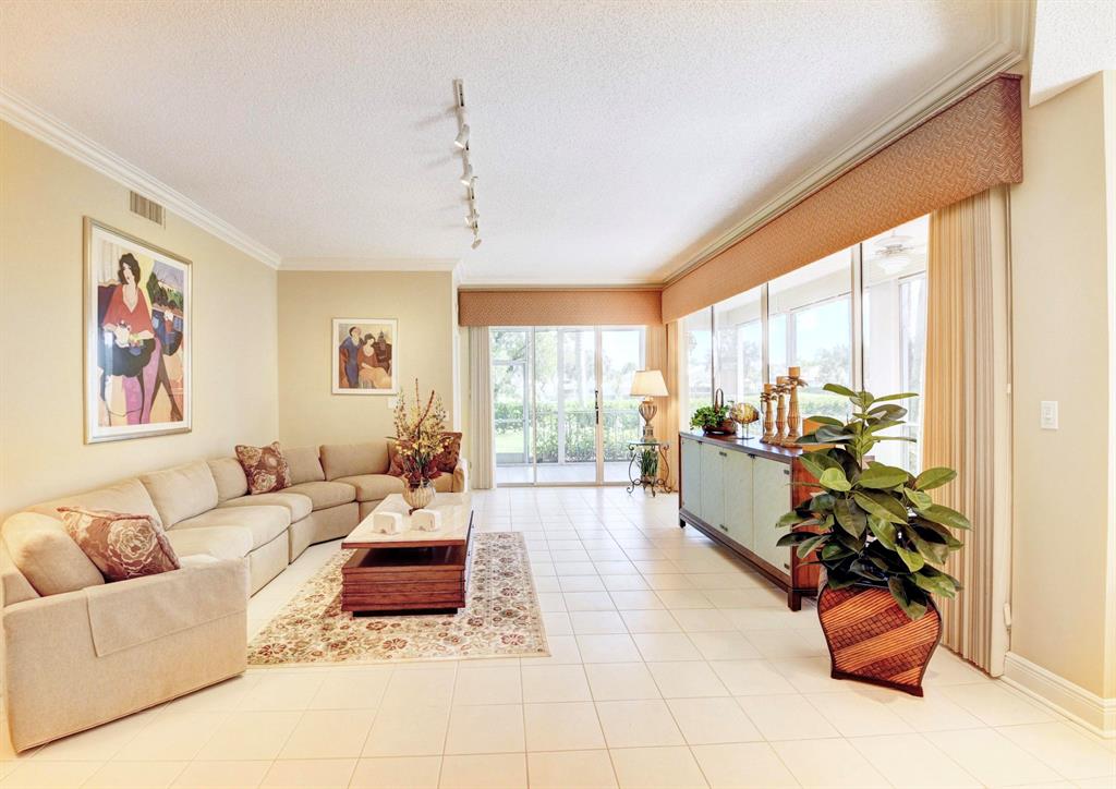 CATALINA / POLO CLUB - Residential