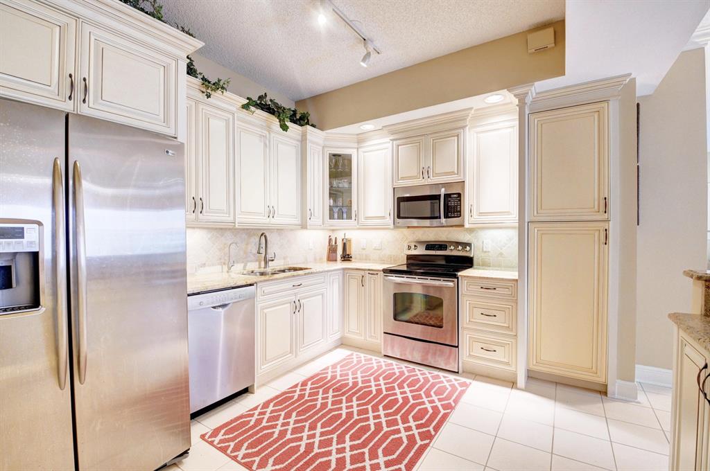 CATALINA / POLO CLUB - Residential