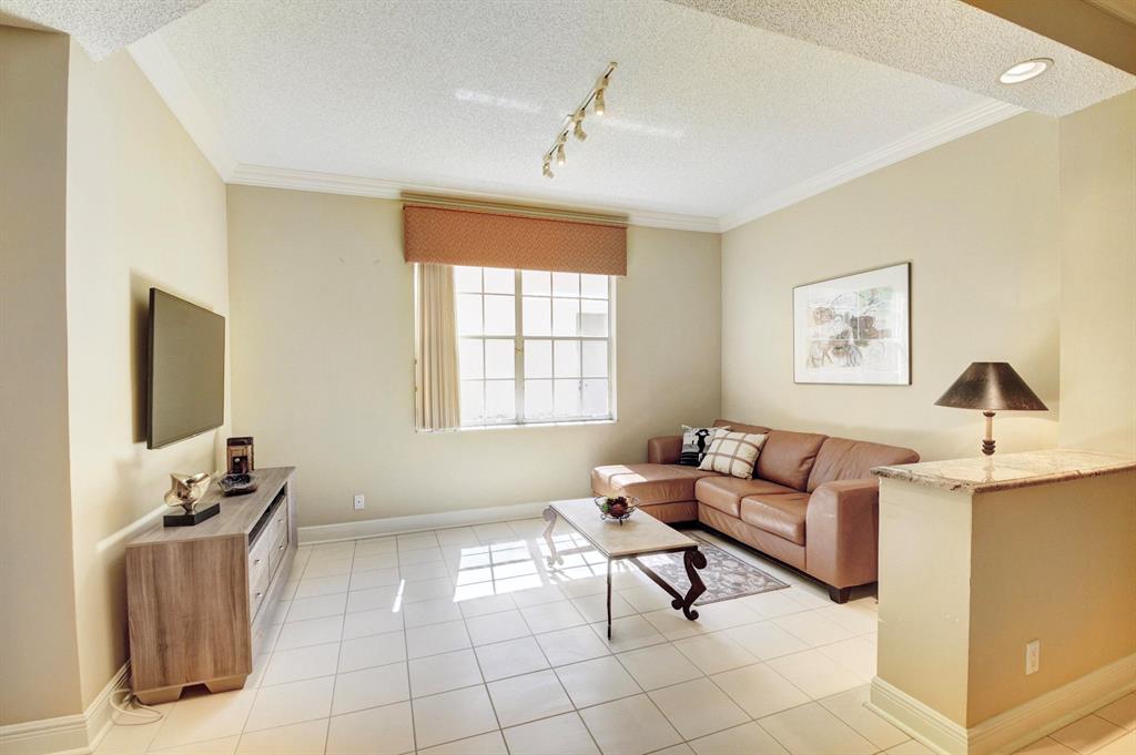 CATALINA / POLO CLUB - Residential