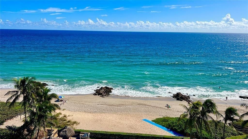 Photo of 800 SE 20th Avenue #901, Deerfield Beach, FL 33441 (MLS # F10457497)