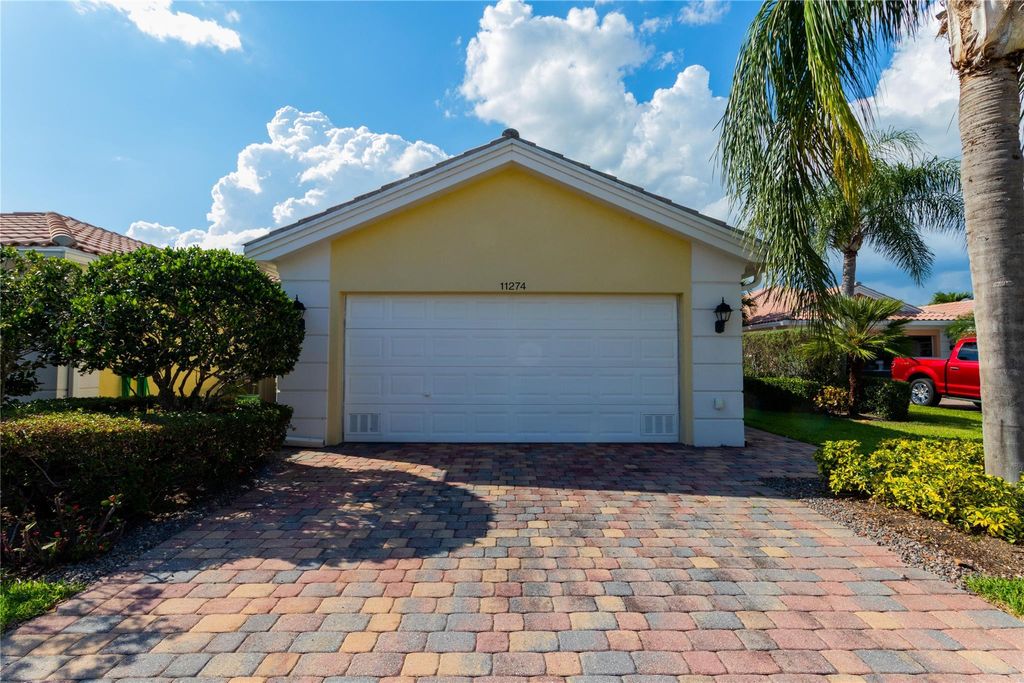 Photo of 11274 SW Pembroke Drive, Port Saint Lucie, FL 34987 (MLS # F10476942)
