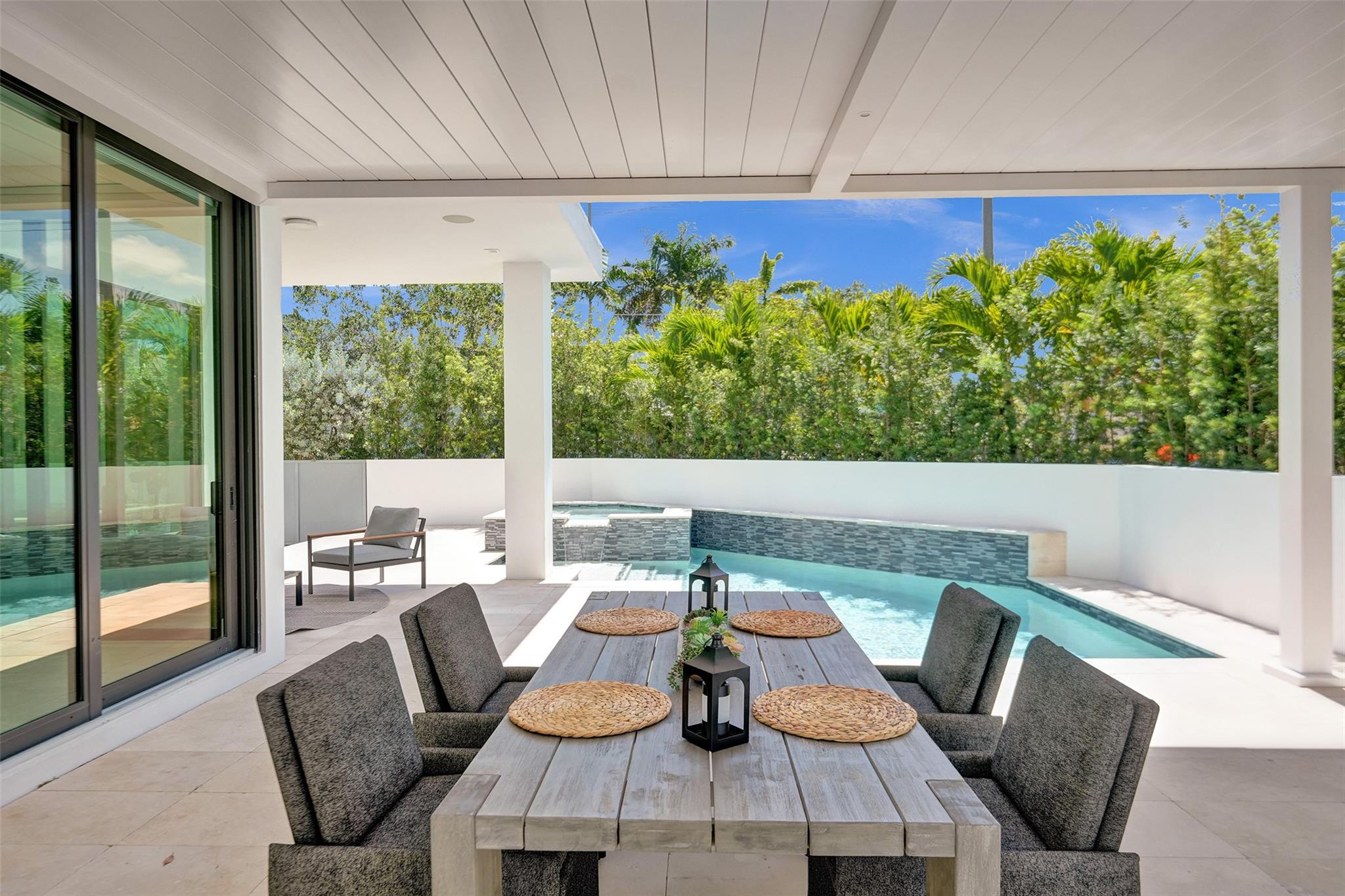 RIO VISTA ISLES - Residential