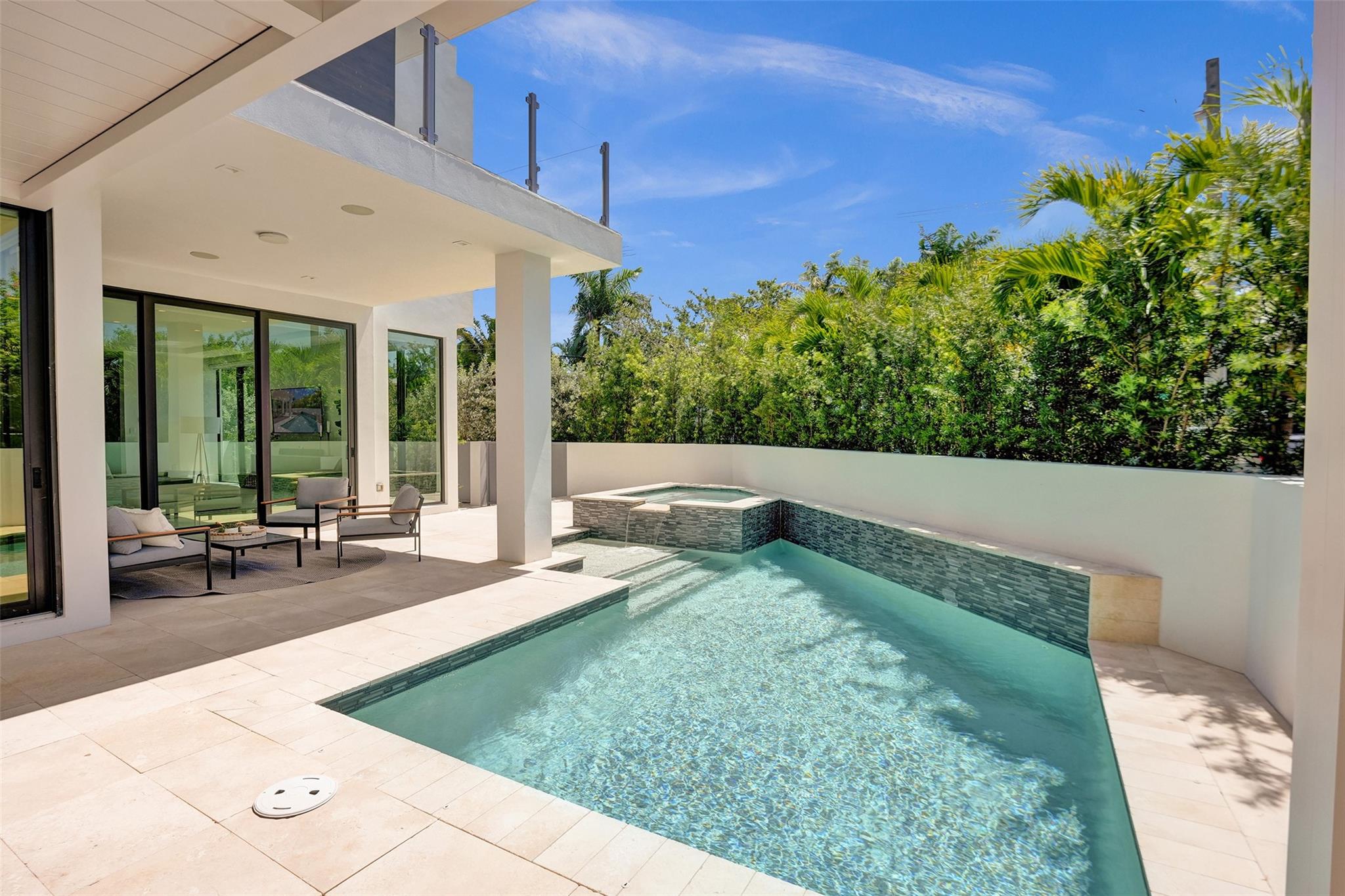 RIO VISTA ISLES - Residential