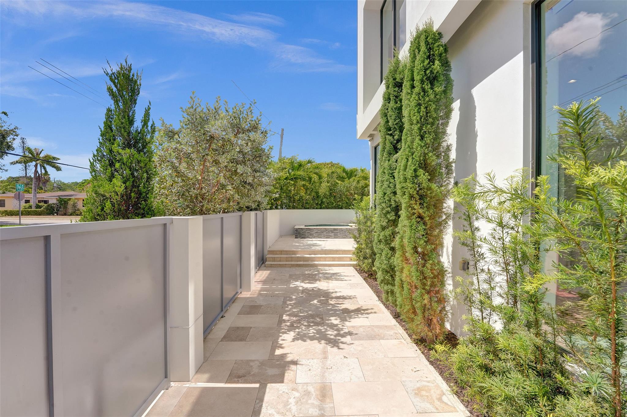 RIO VISTA ISLES - Residential