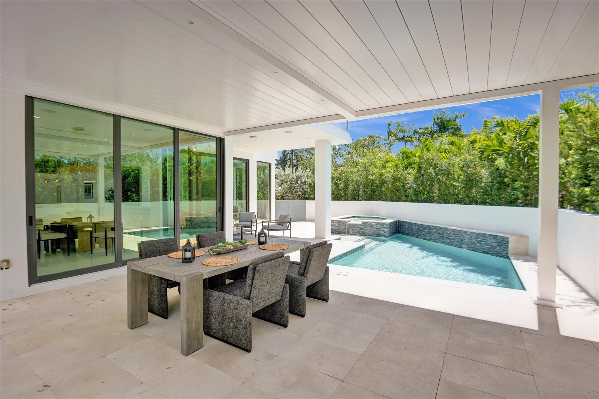 RIO VISTA ISLES - Residential