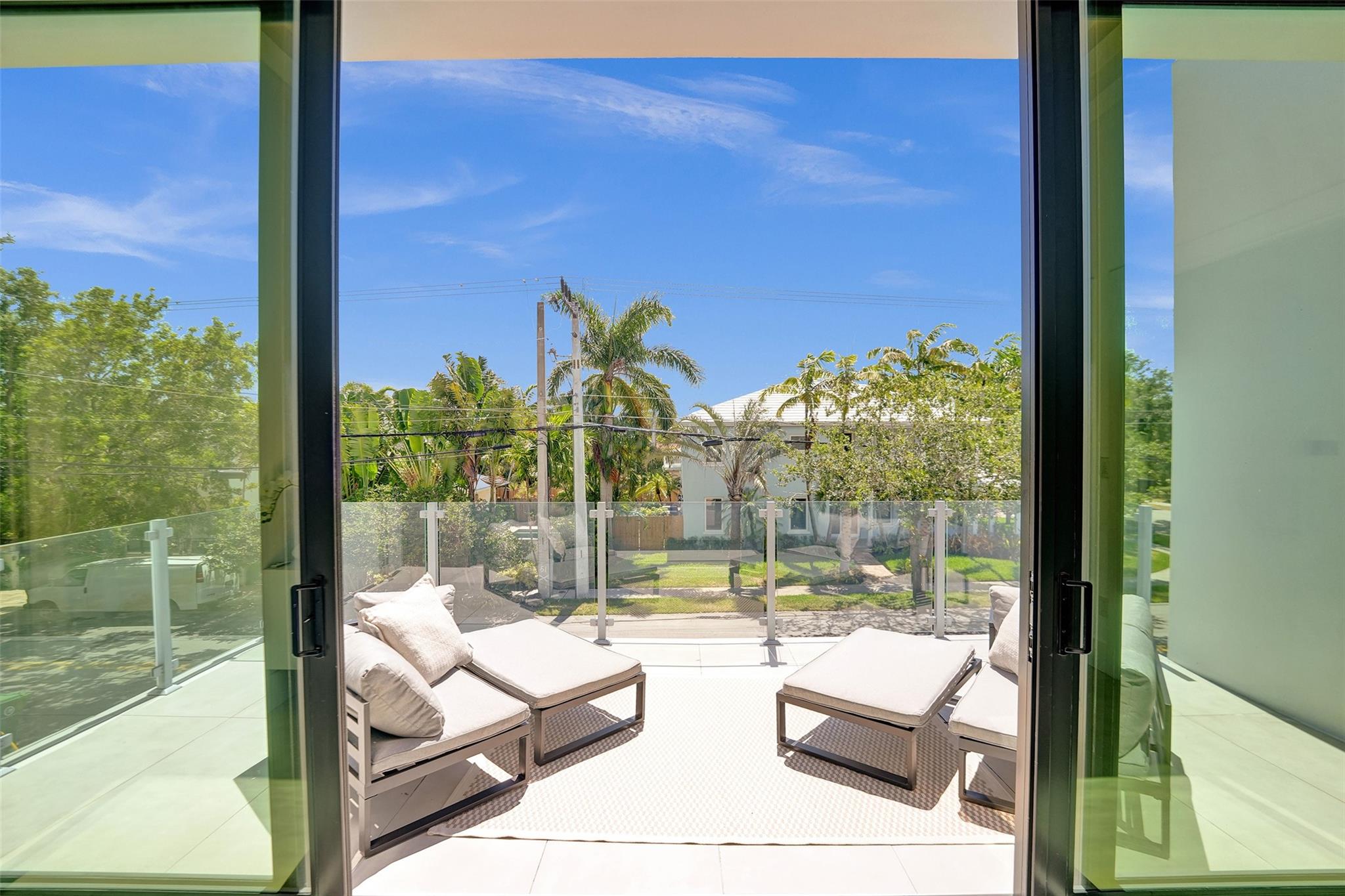 RIO VISTA ISLES - Residential